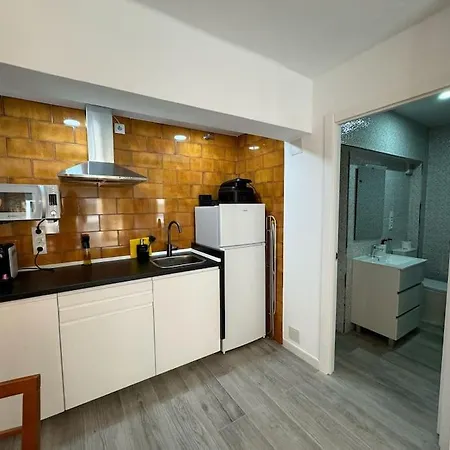 Shelter In - C1 Apartment *