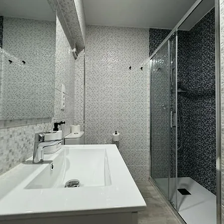 Shelter In - C1 Apartment
